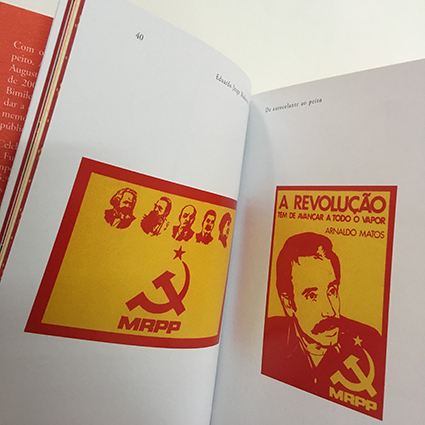 De Autocolante Ao Peito - Autocolantes Do 25 De Abril